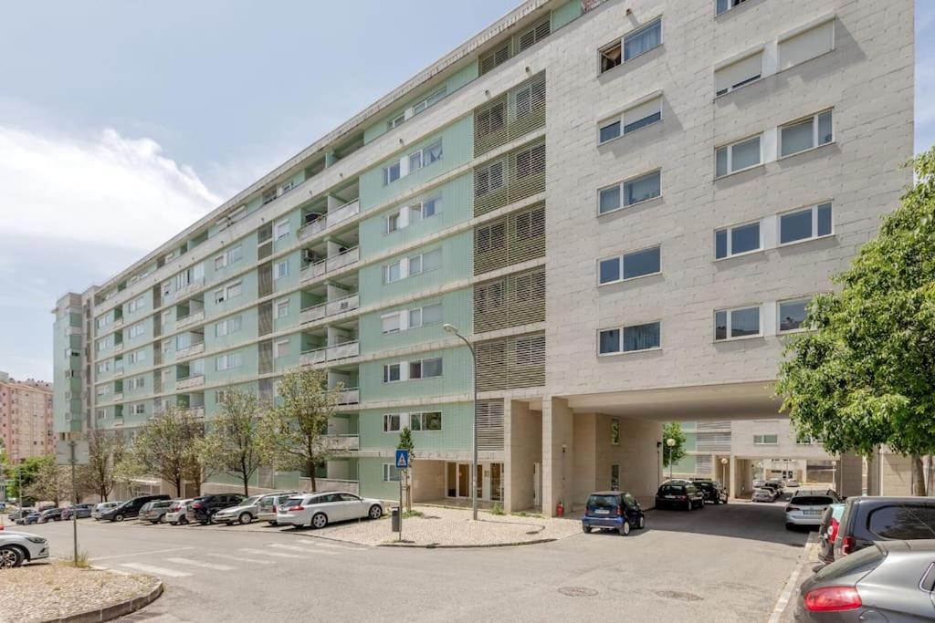Appartement Spacious 3-bedroom In *